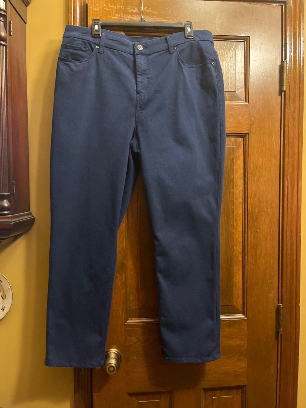 Like New Navy Blue Girlfriend So Slimming Ankle Length Jeans/Pants.  Sz. 14.